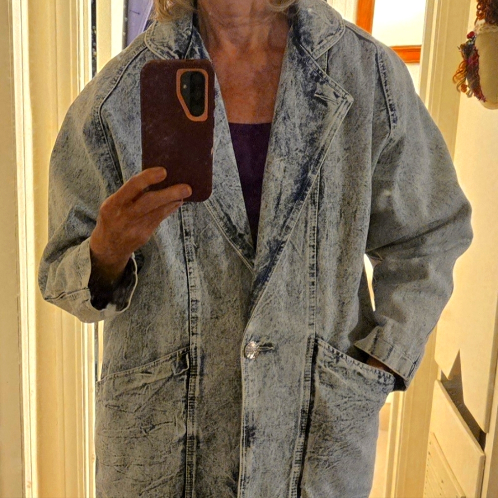 VINTAGE APACHE BY THE WEST PLUS ACID WASHED JEAN JACKET, MEDIUM - Picture 4 of 9